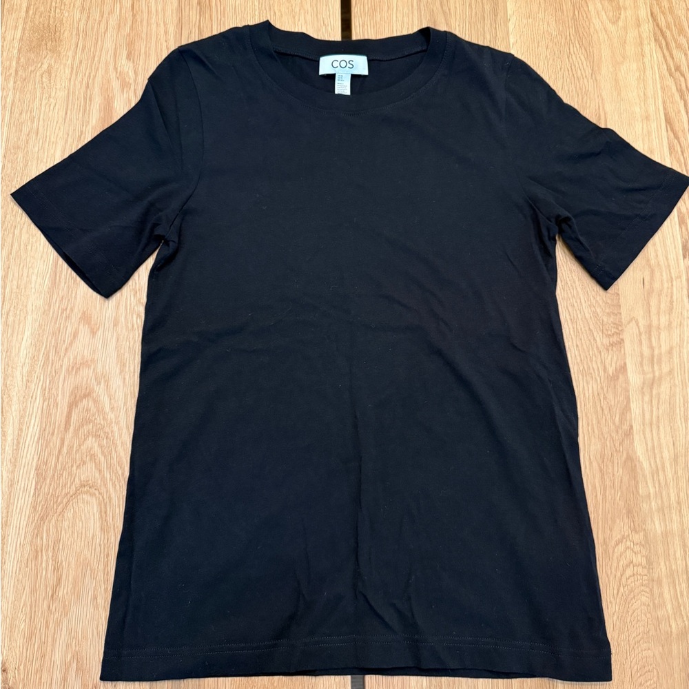 COS 24/7 Women’s Black T-Shirt